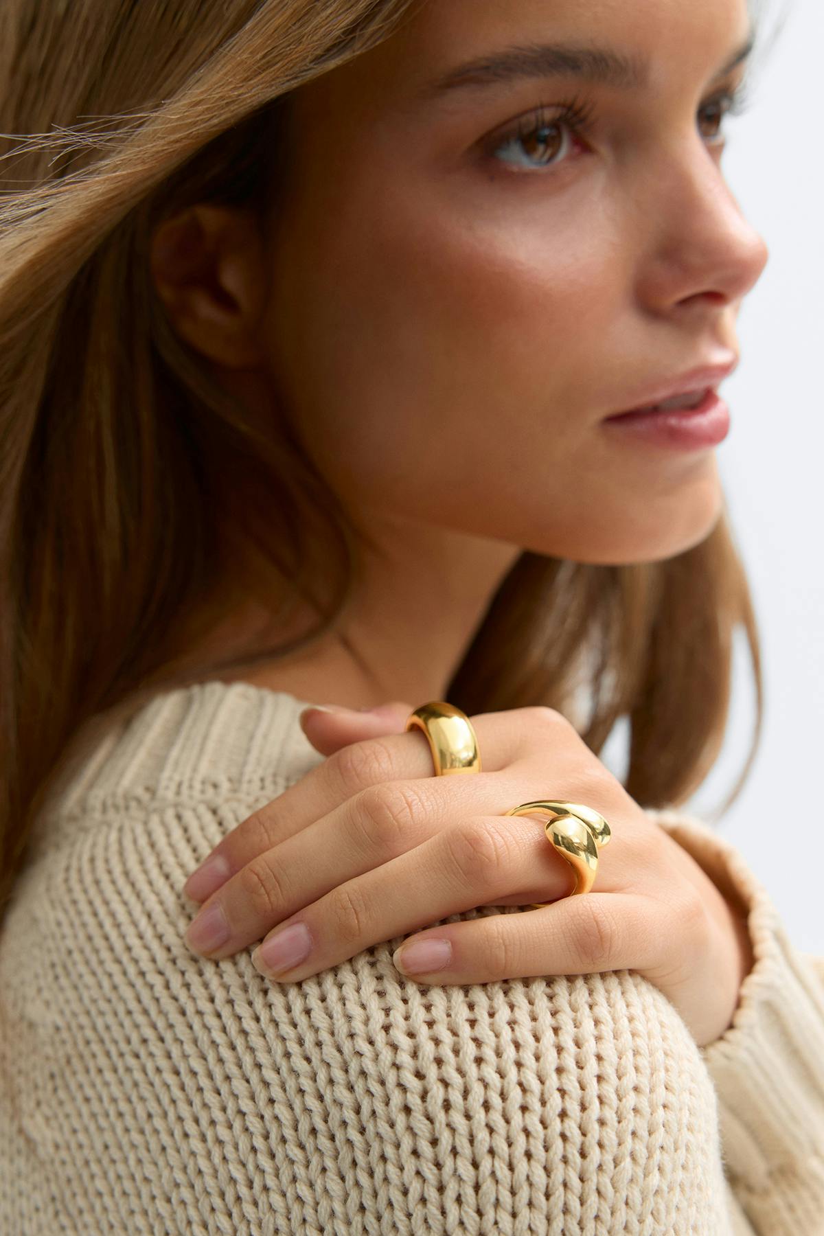 Chunky gold ring