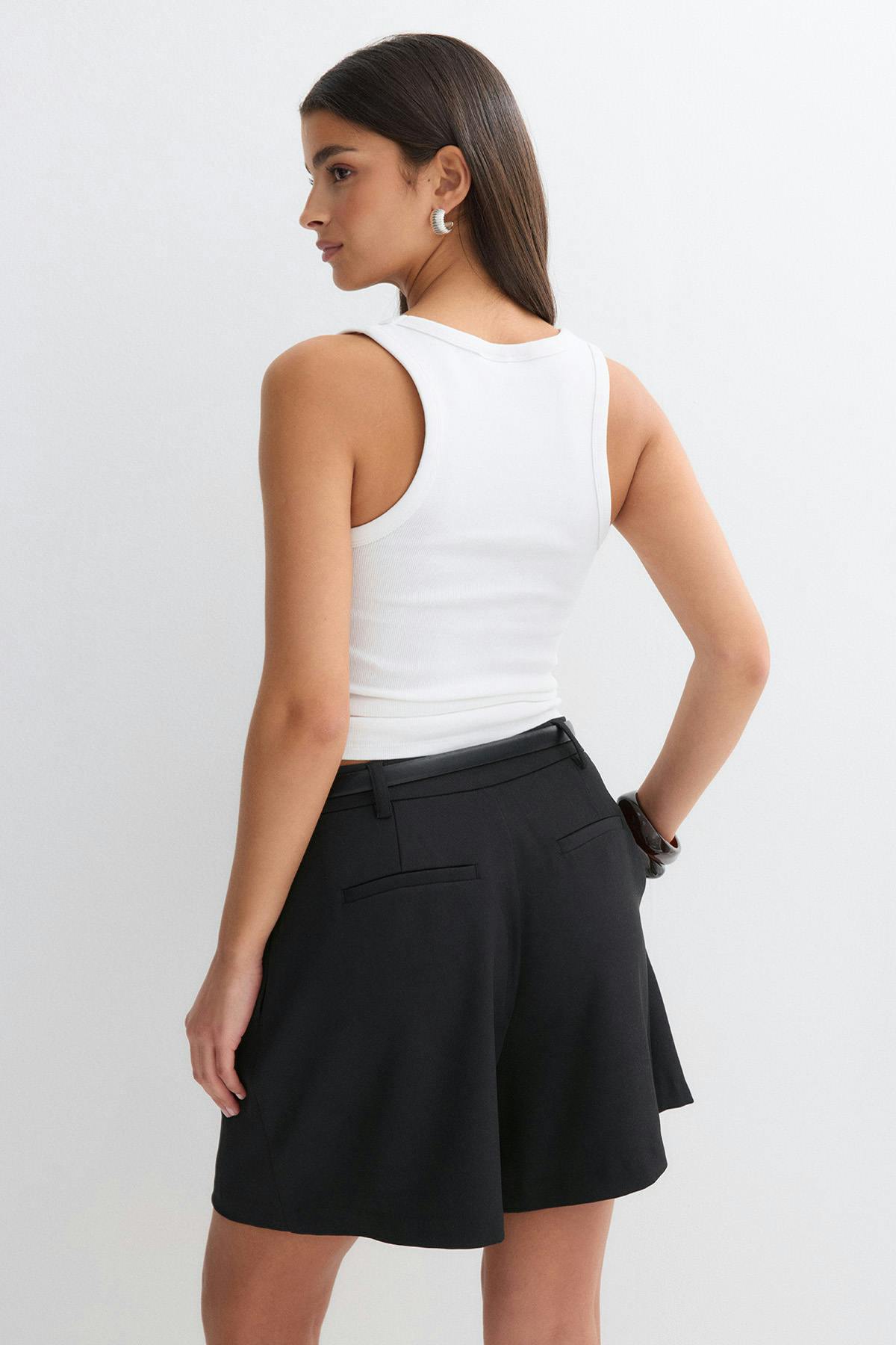 Pleated shorts