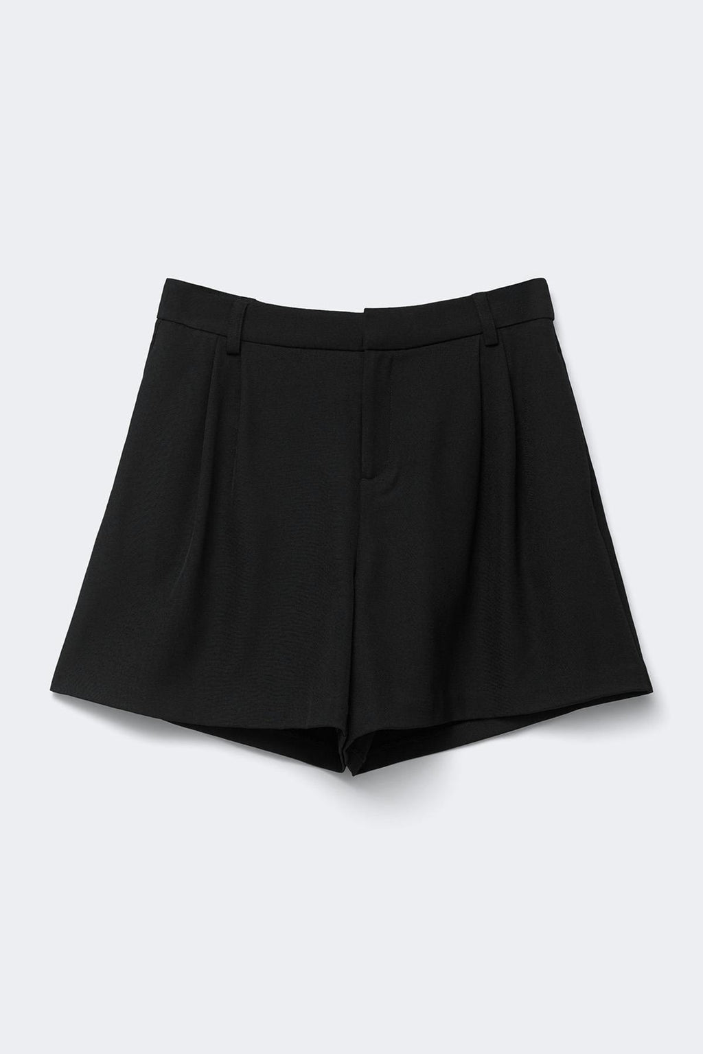 Pleated shorts