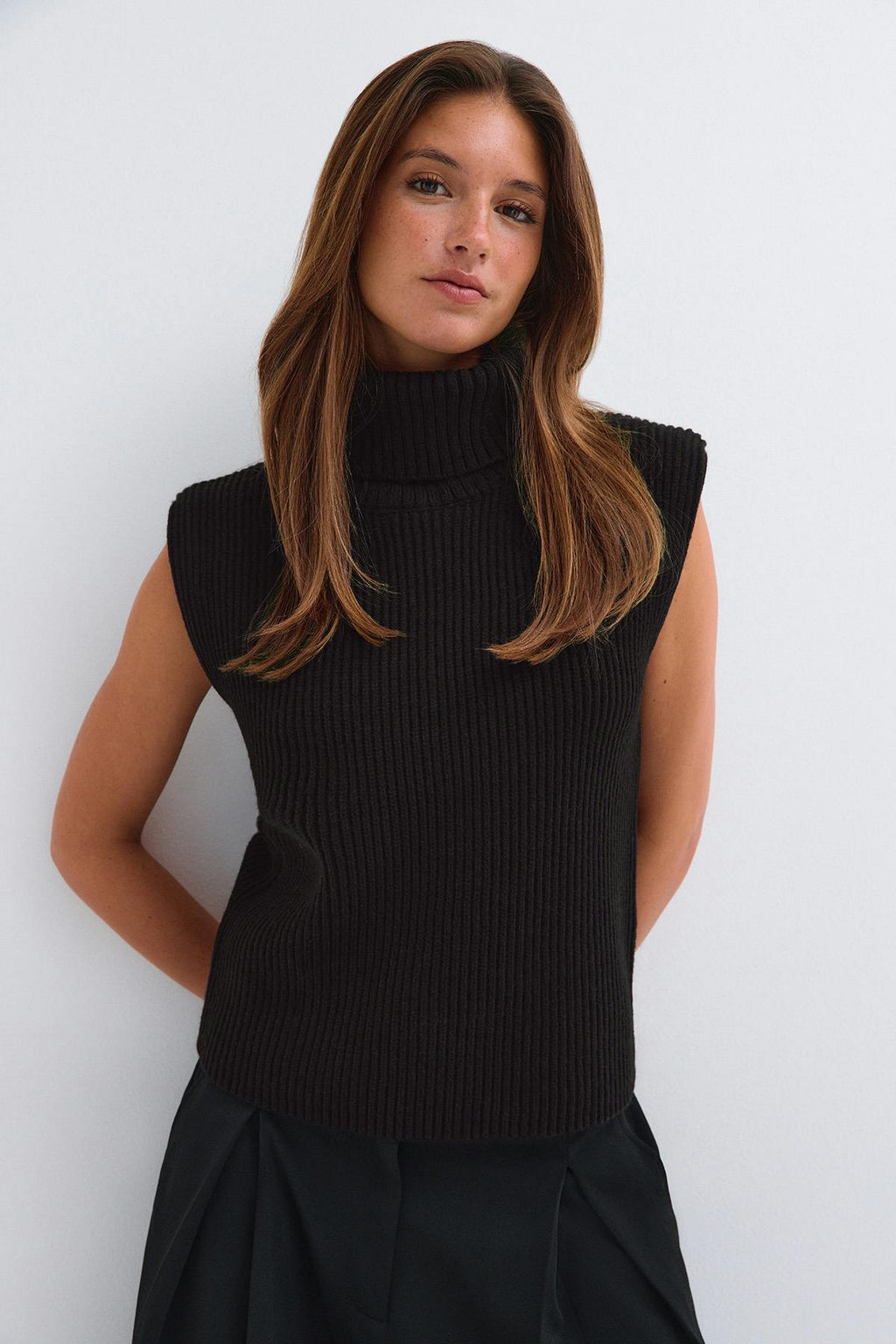 Chunky turtleneck knitted vest