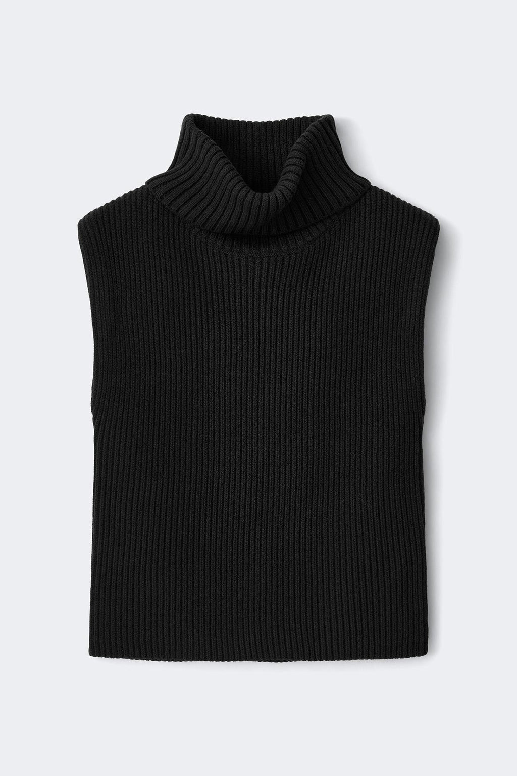 Chunky turtleneck knitted vest