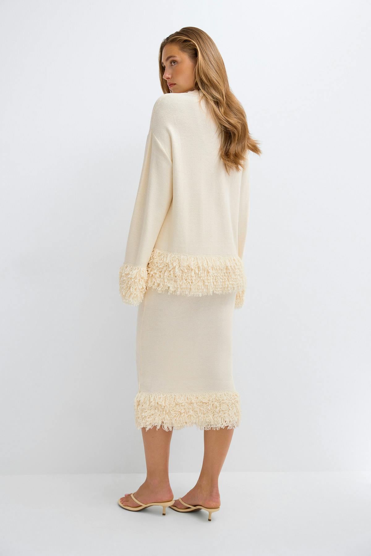 Knitted fringe skirt