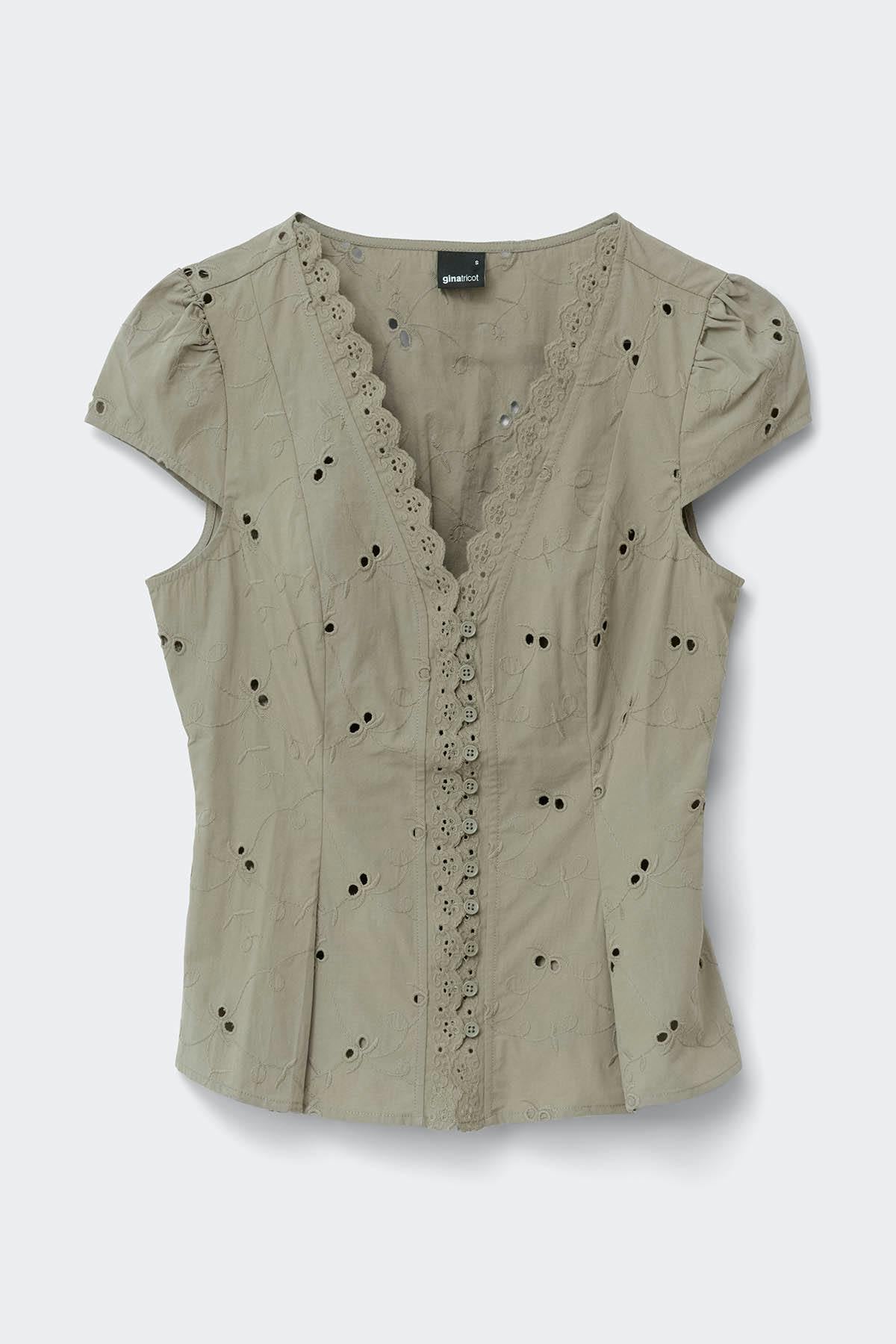 Broderie anglaise top