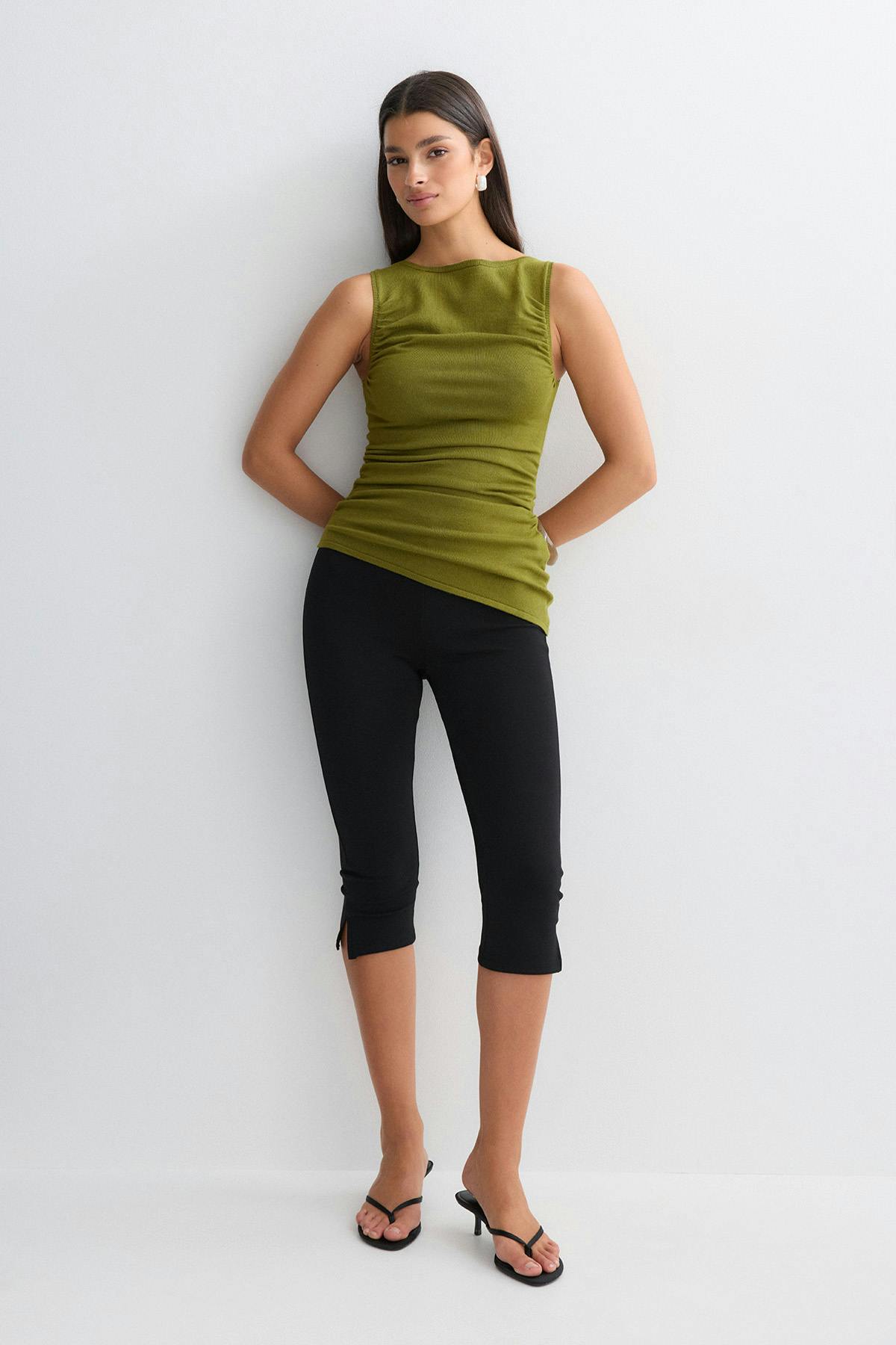 Asymmetric knitted top