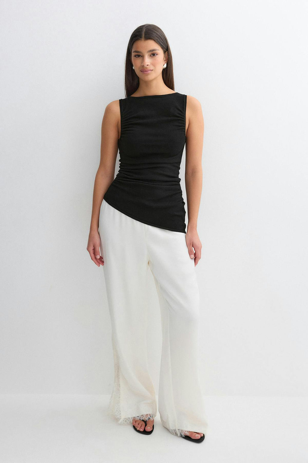 Asymmetric knitted top