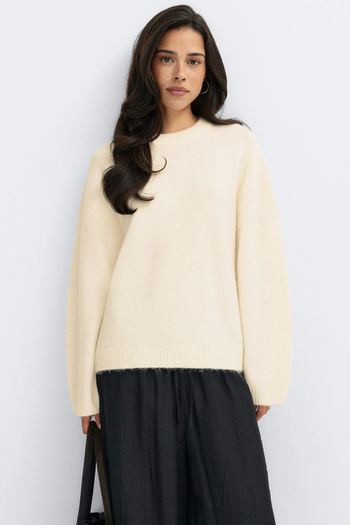Crew neck knitted sweater