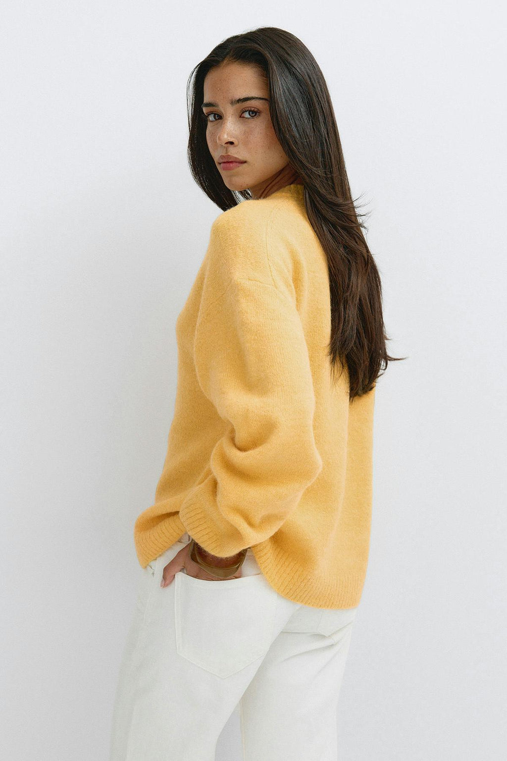 Crew neck knitted sweater