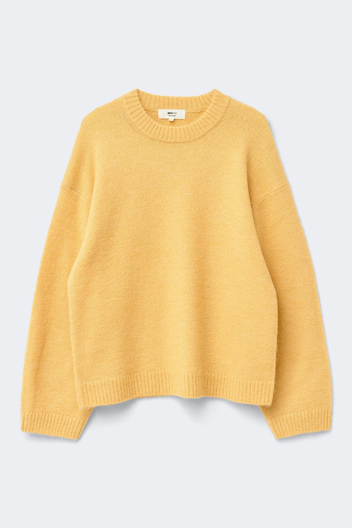 Crew neck knitted sweater