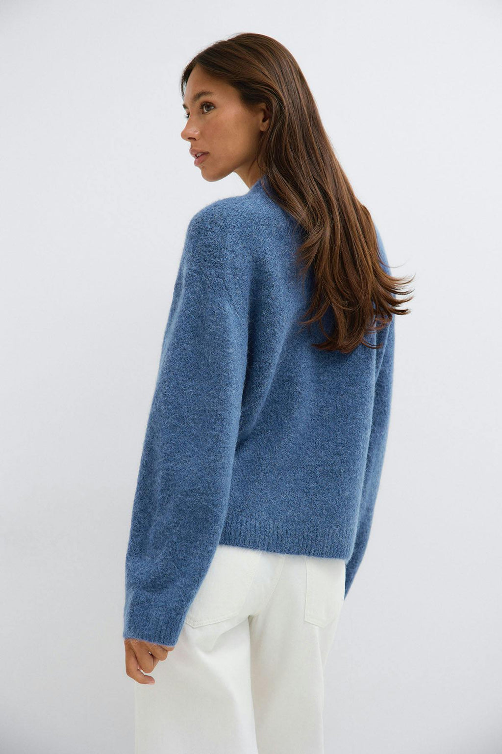 Crew neck knitted sweater