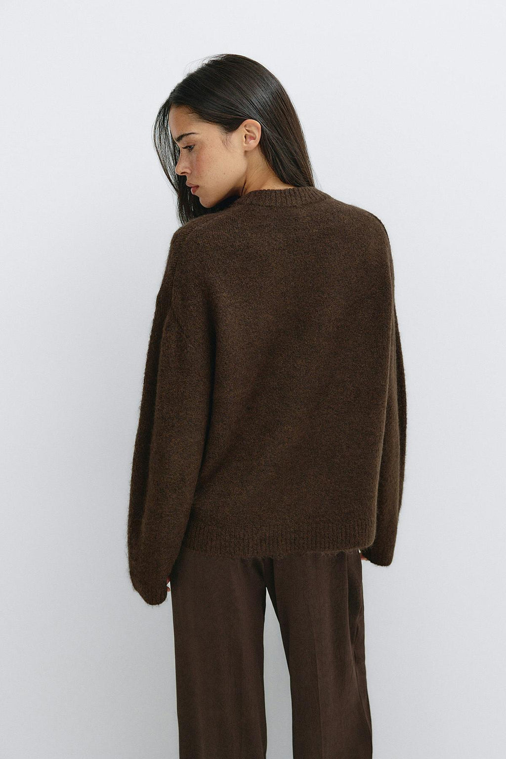 Crew neck knitted sweater