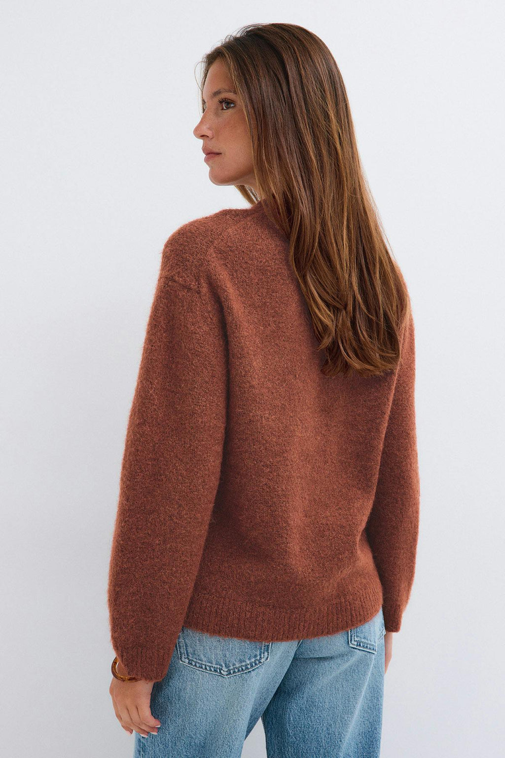 Crew neck knitted sweater