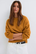 Crew neck knitted sweater