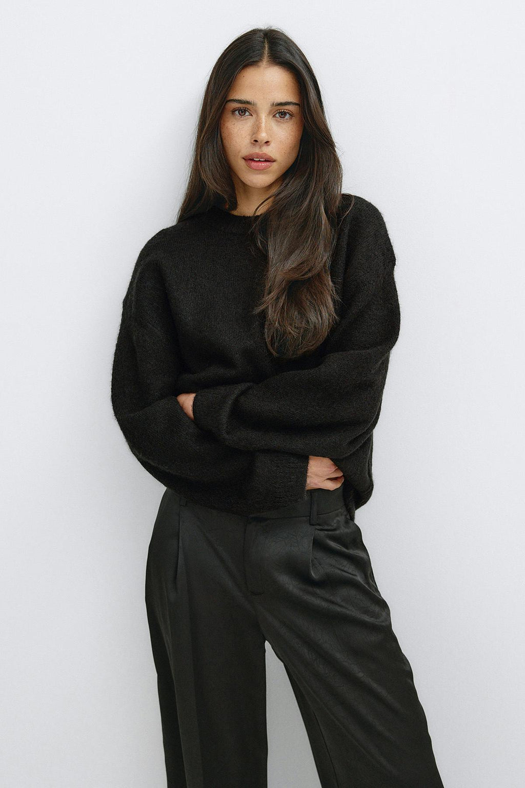 Crew neck knitted sweater