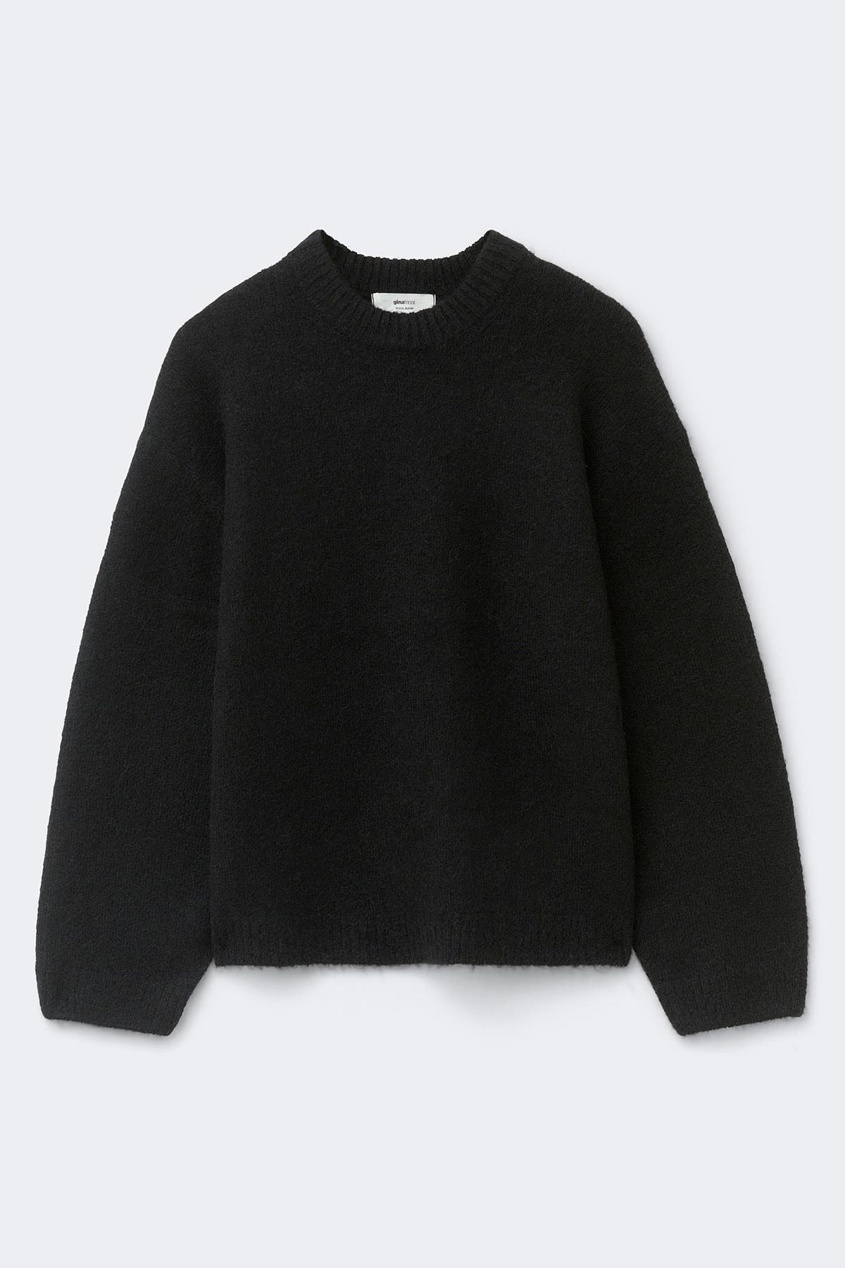Crew neck knitted sweater