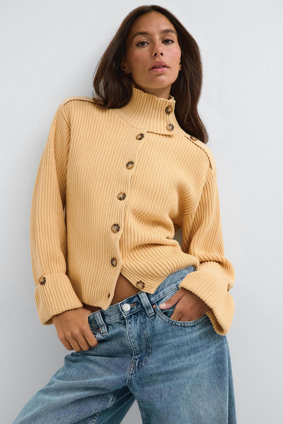 Knitted cardigan