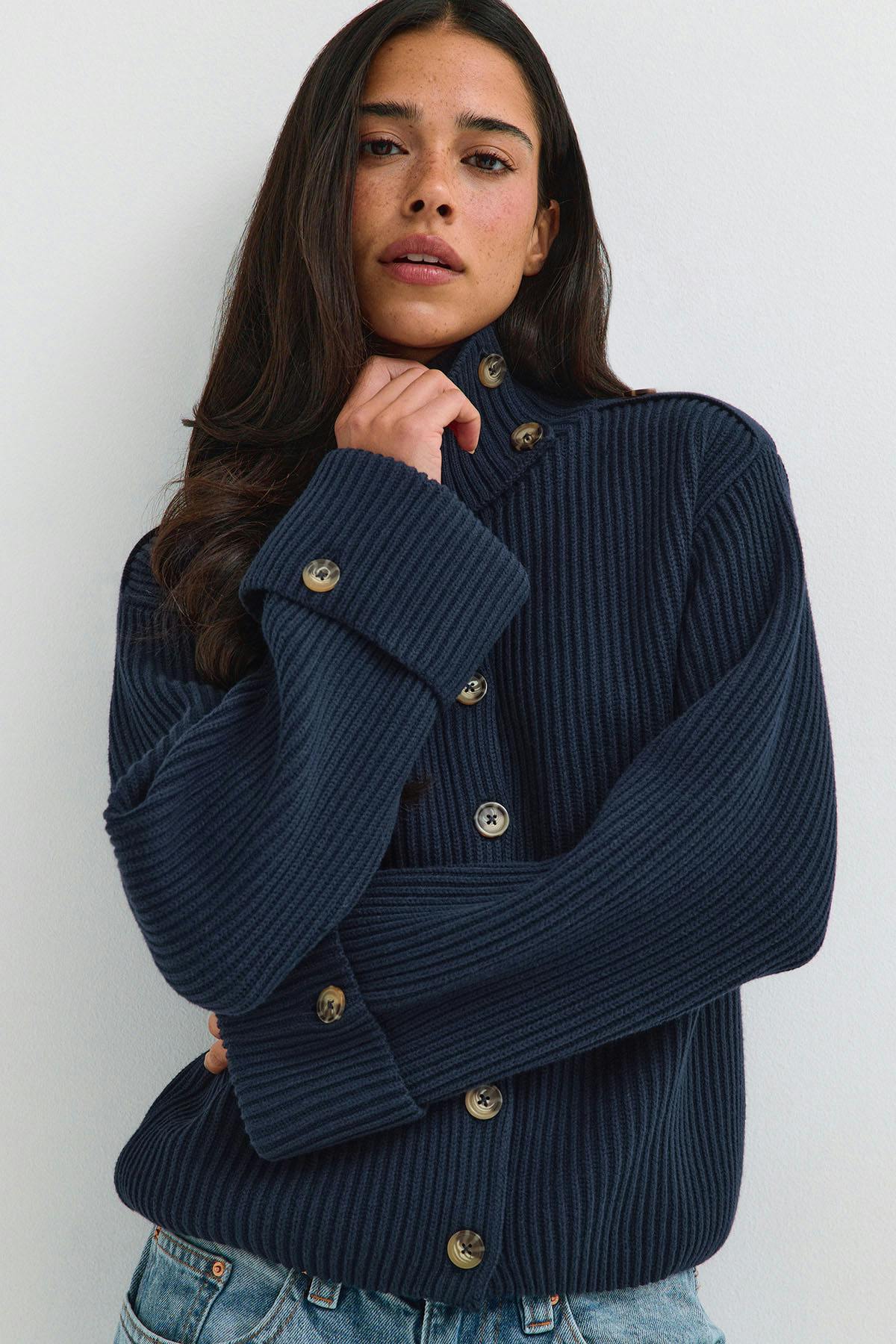 Knitted cardigan