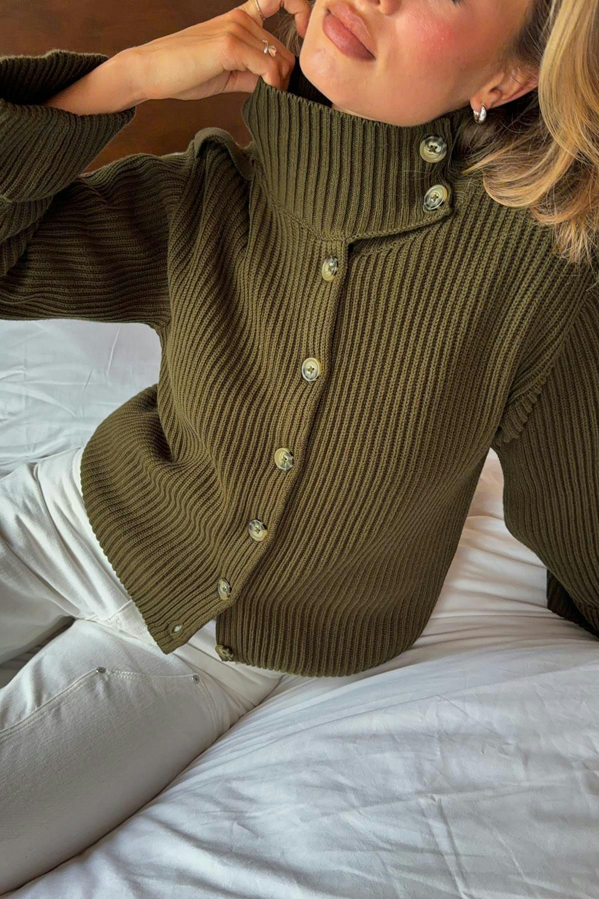 Knitted cardigan