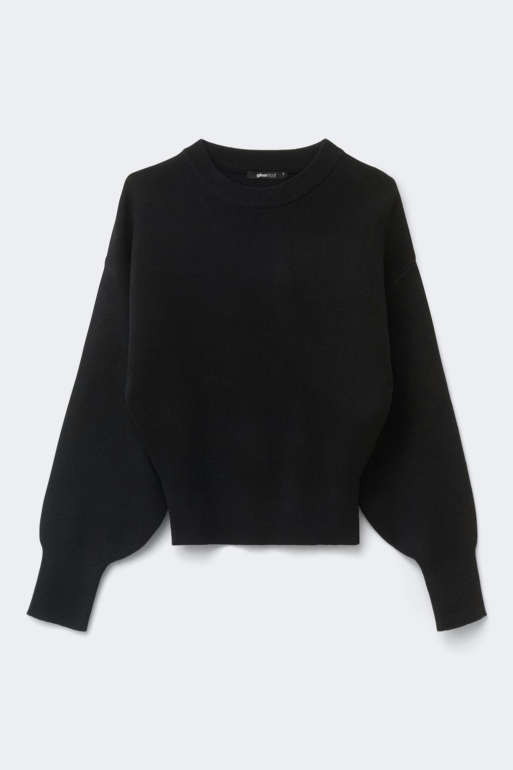 Knitted fitted sweater