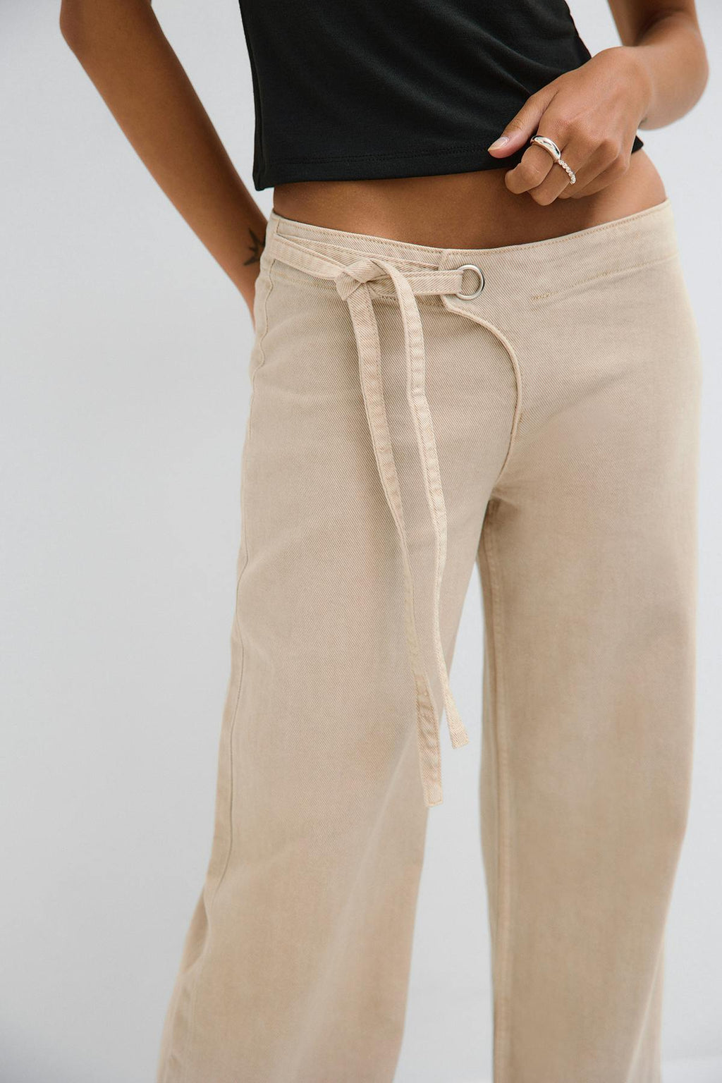 Side knot jeans