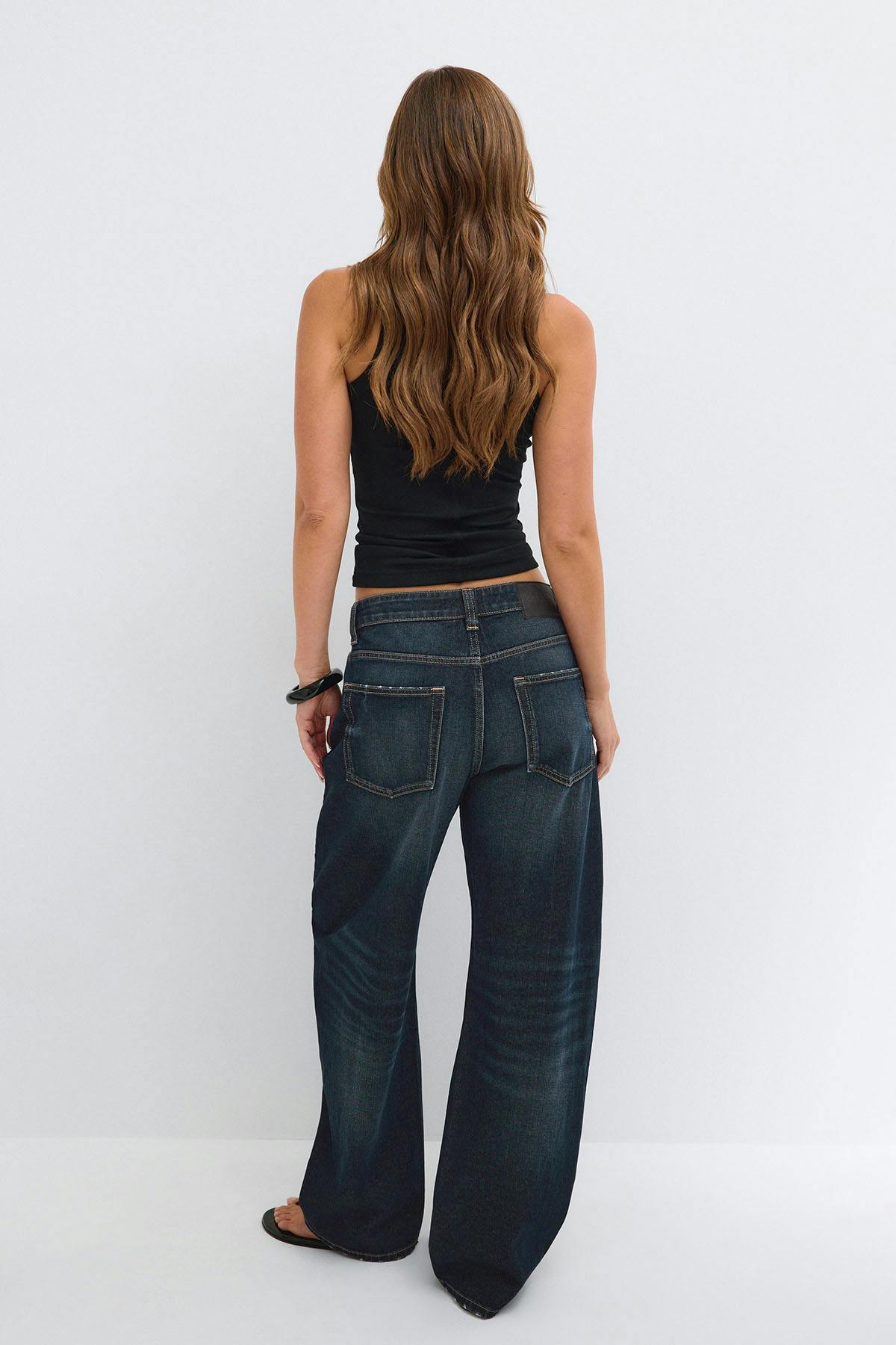 Barrel jeans
