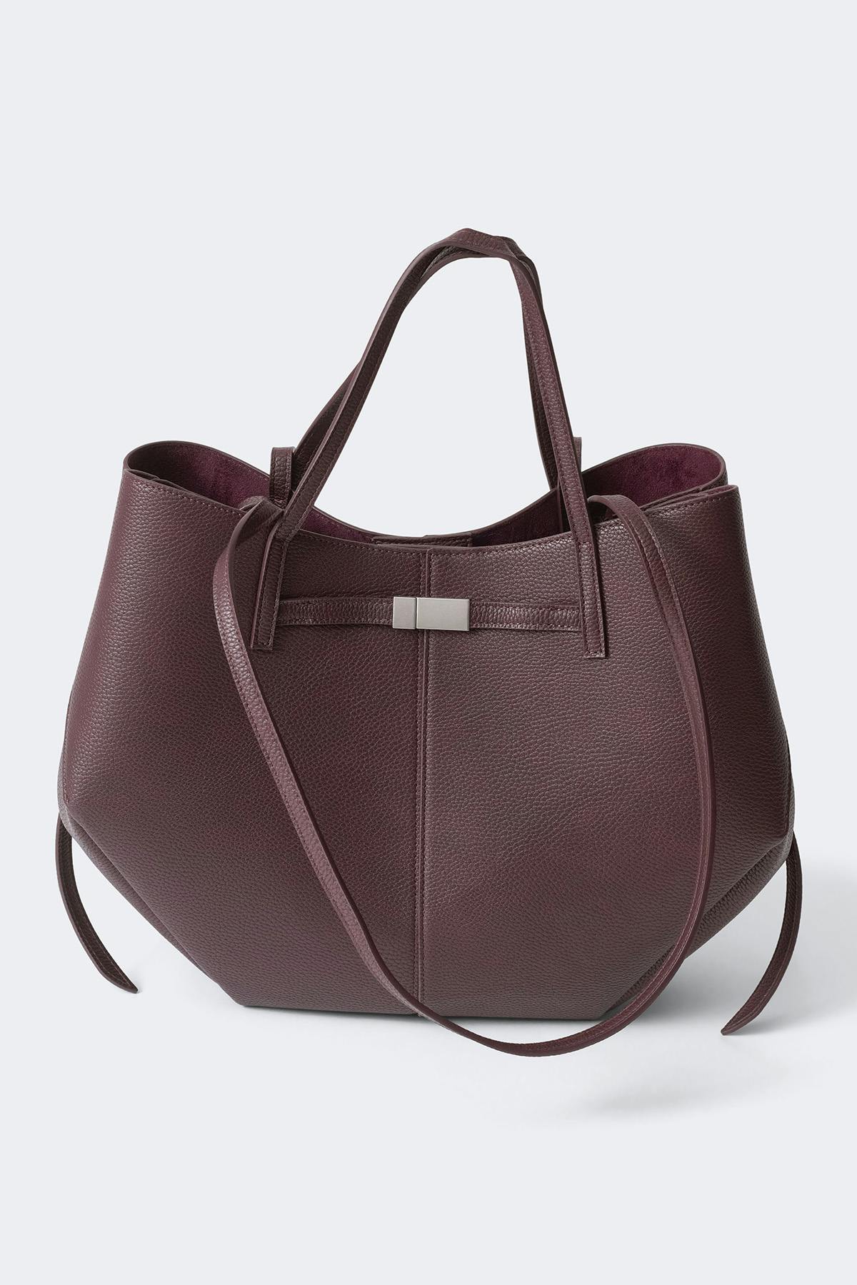 Detail strap tote bag