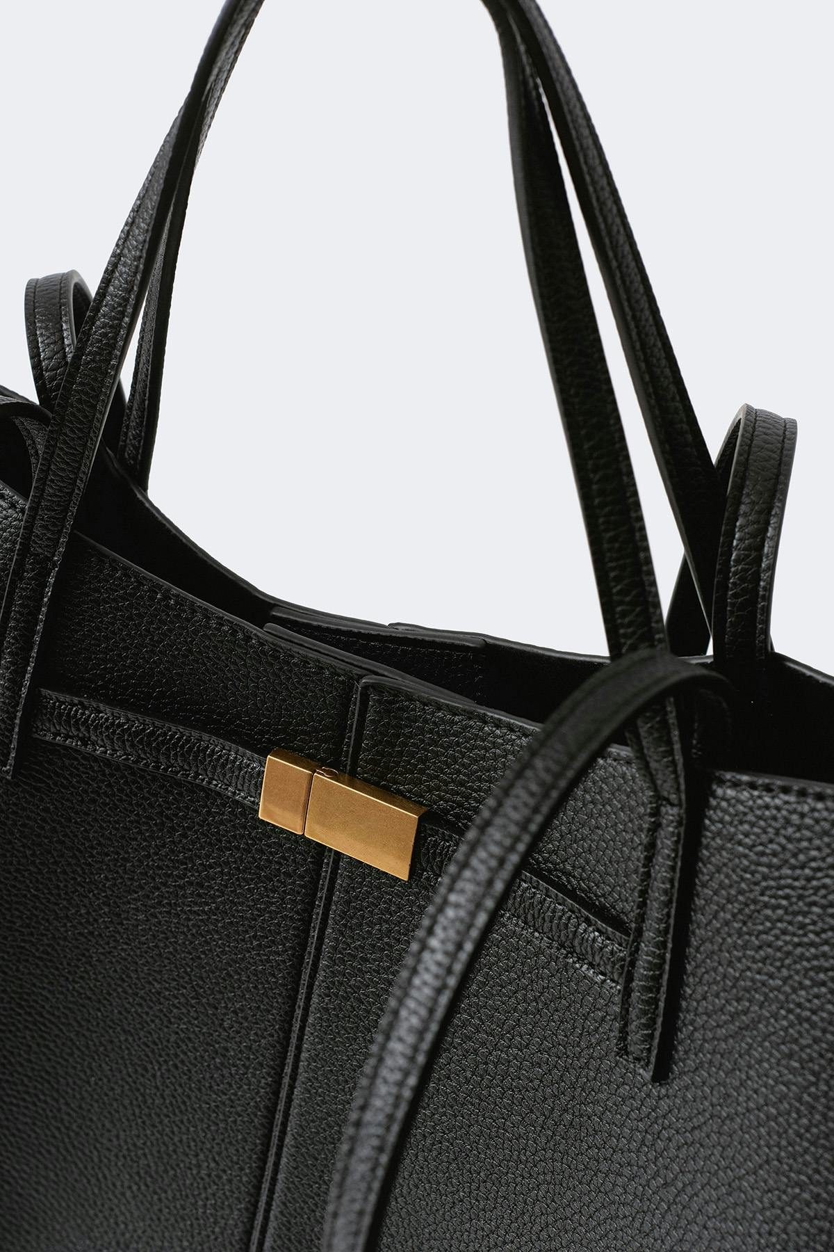 Detail strap tote bag