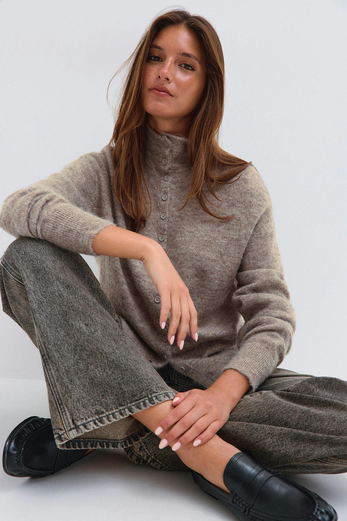 Alpaca funnel knitted cardigan