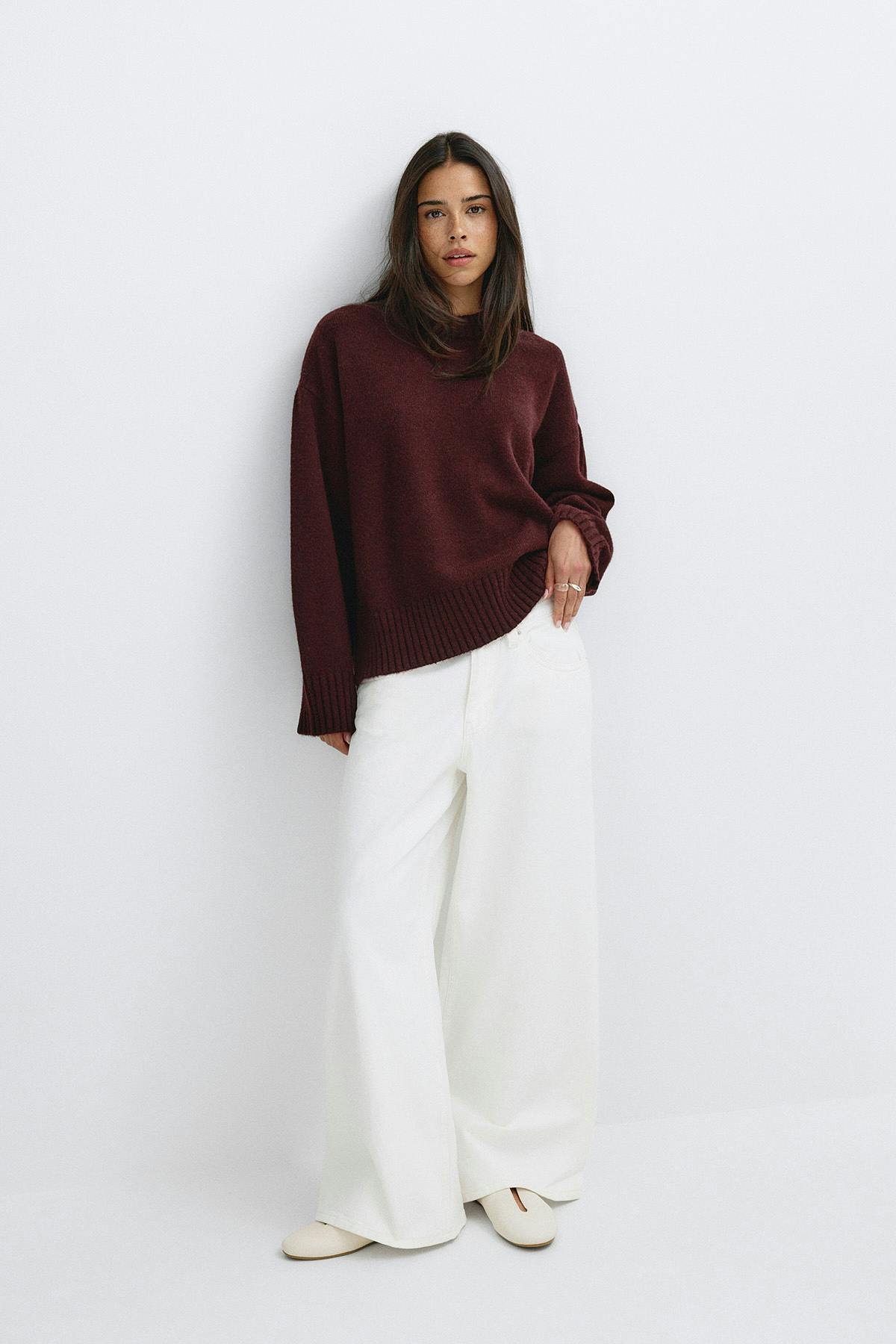 Crew neck knitted sweater