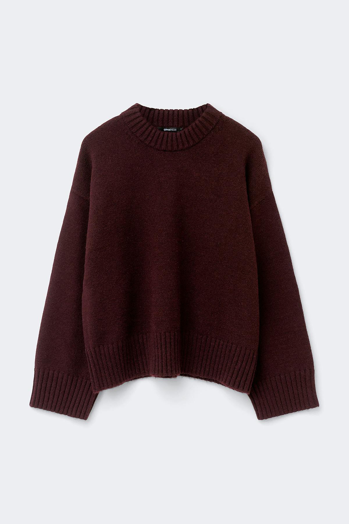 Crew neck knitted sweater