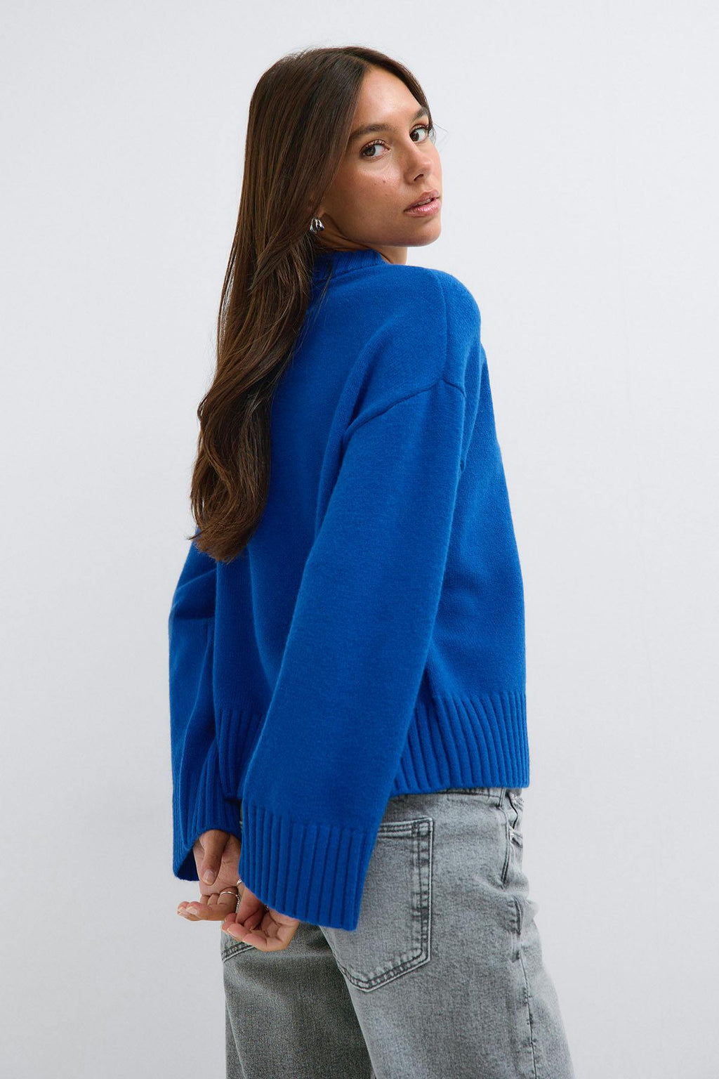 Crew neck knitted sweater