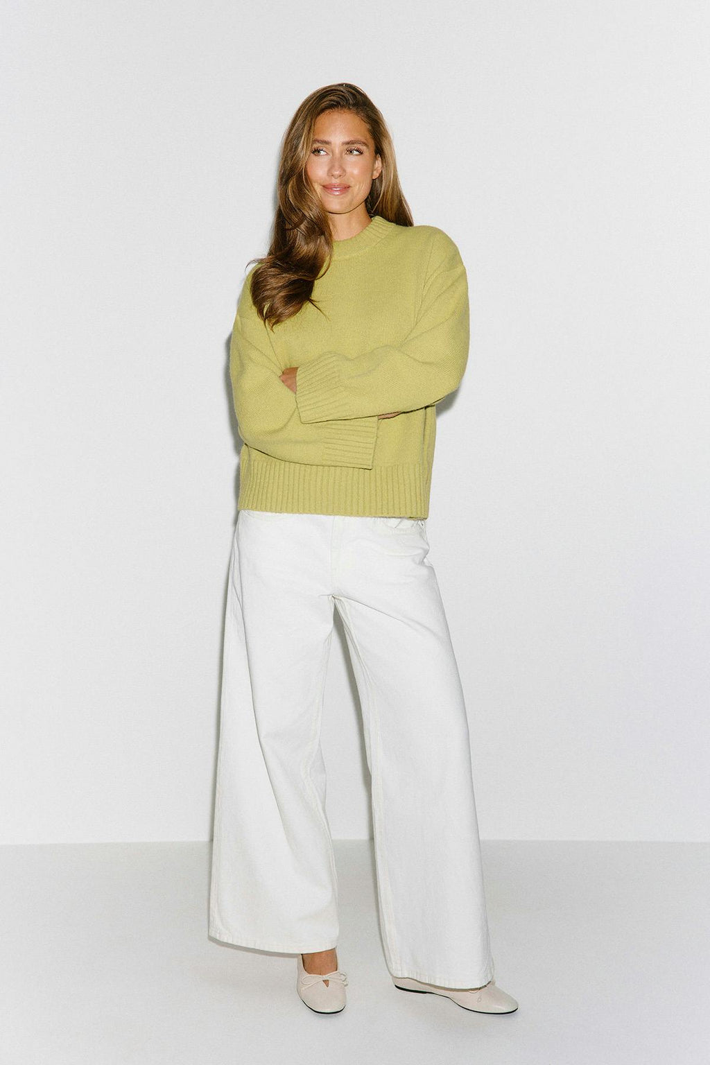 Crew neck knitted sweater
