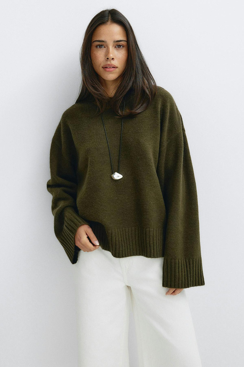 Crew neck knitted sweater