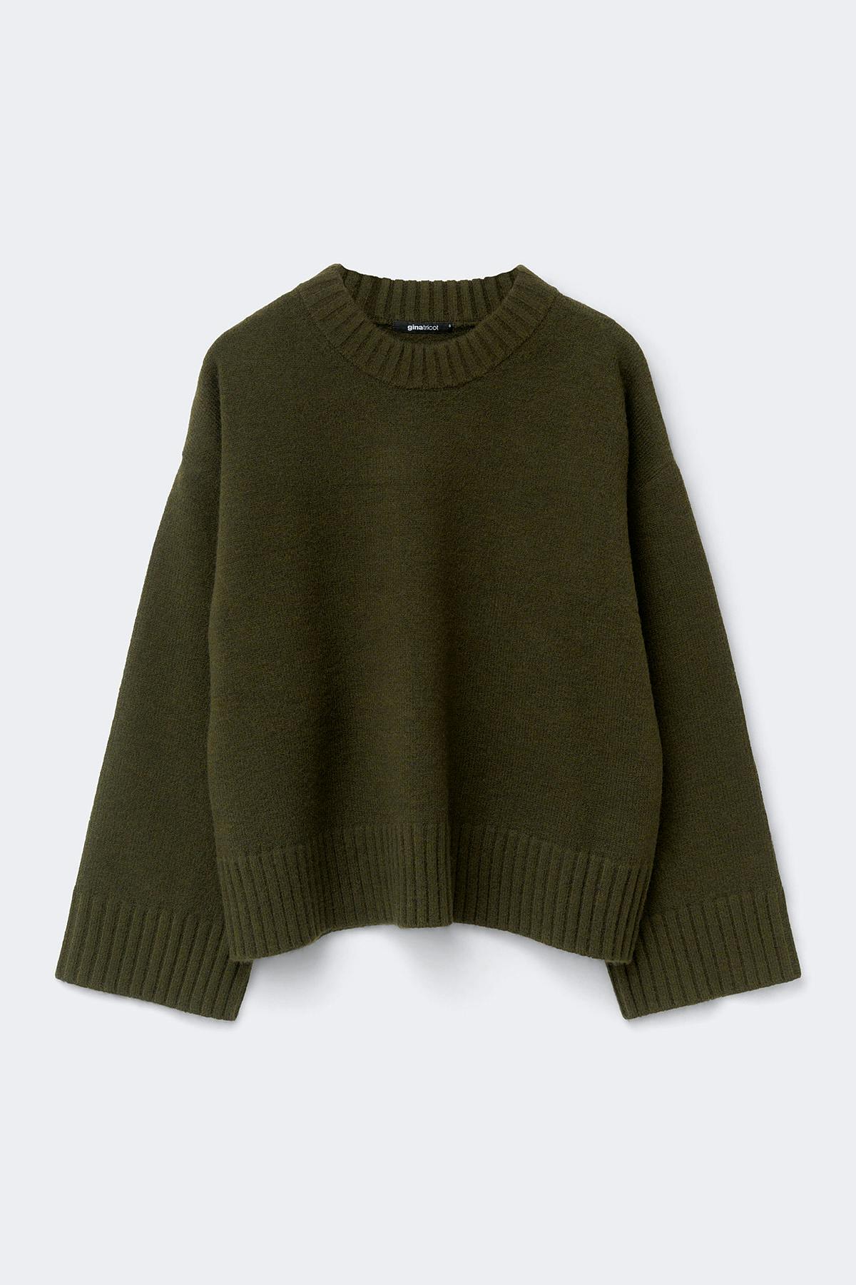 Crew neck knitted sweater