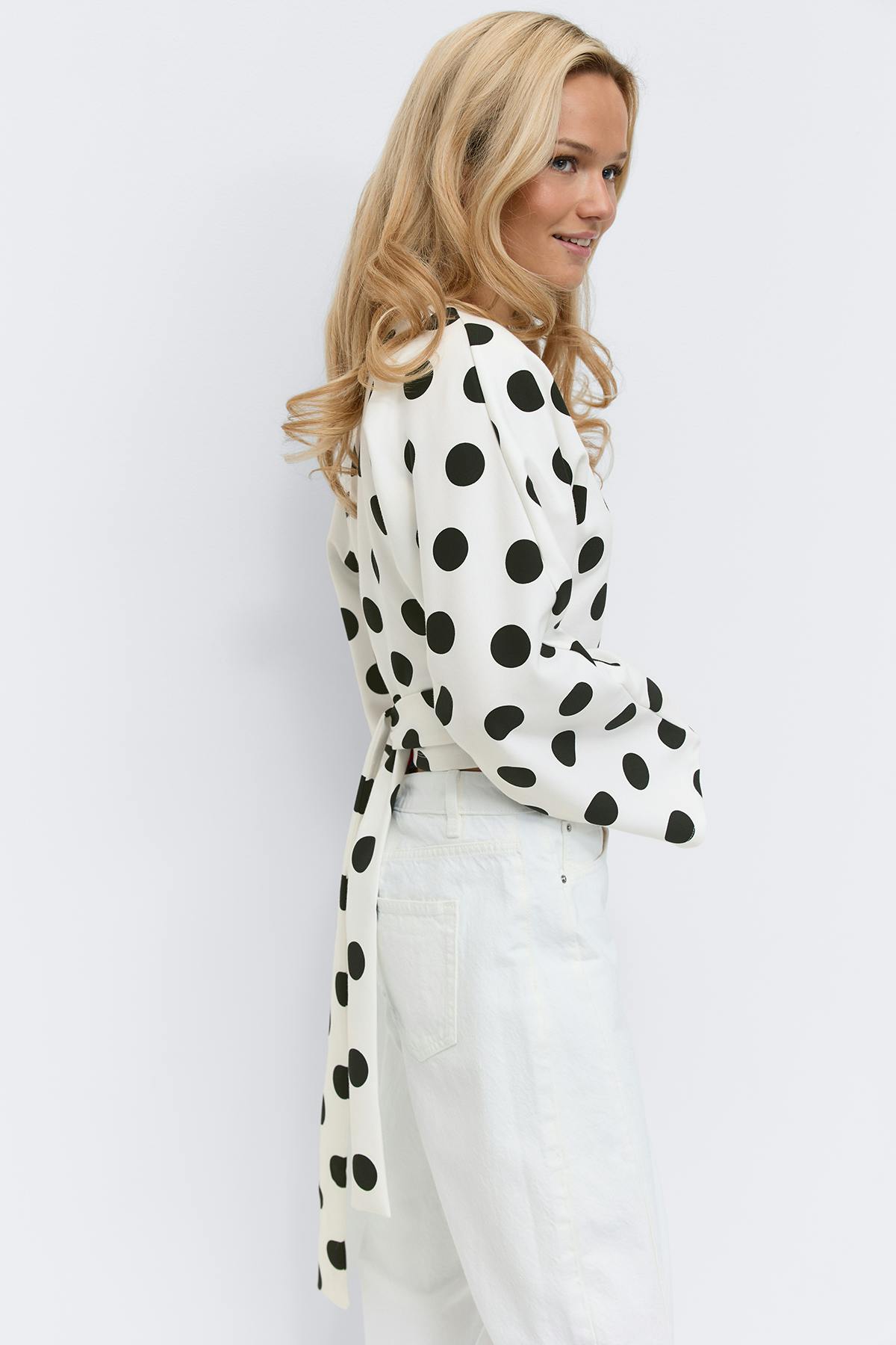 Dot wrap tie top