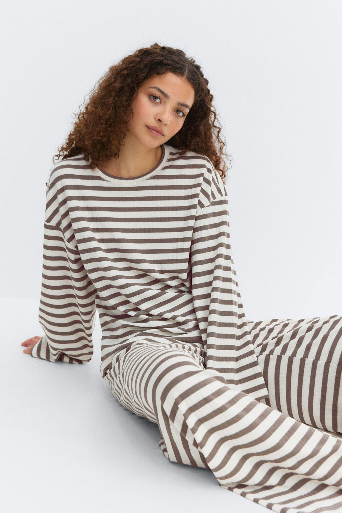 Soft loungewear longsleeve top
