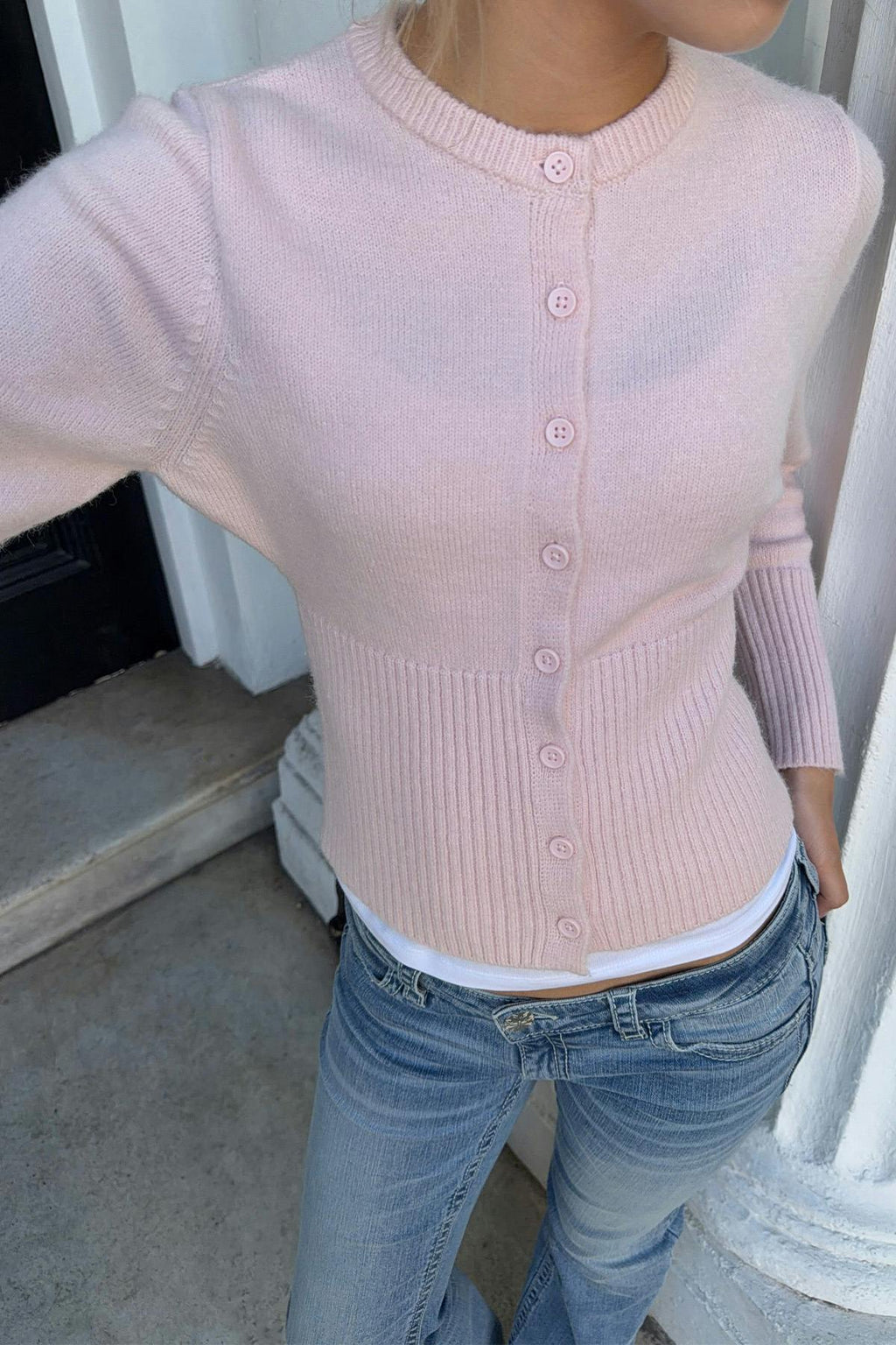Y shaped knitted cardigan