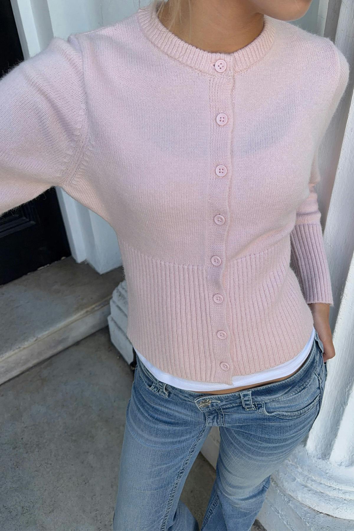 Y shaped knitted cardigan