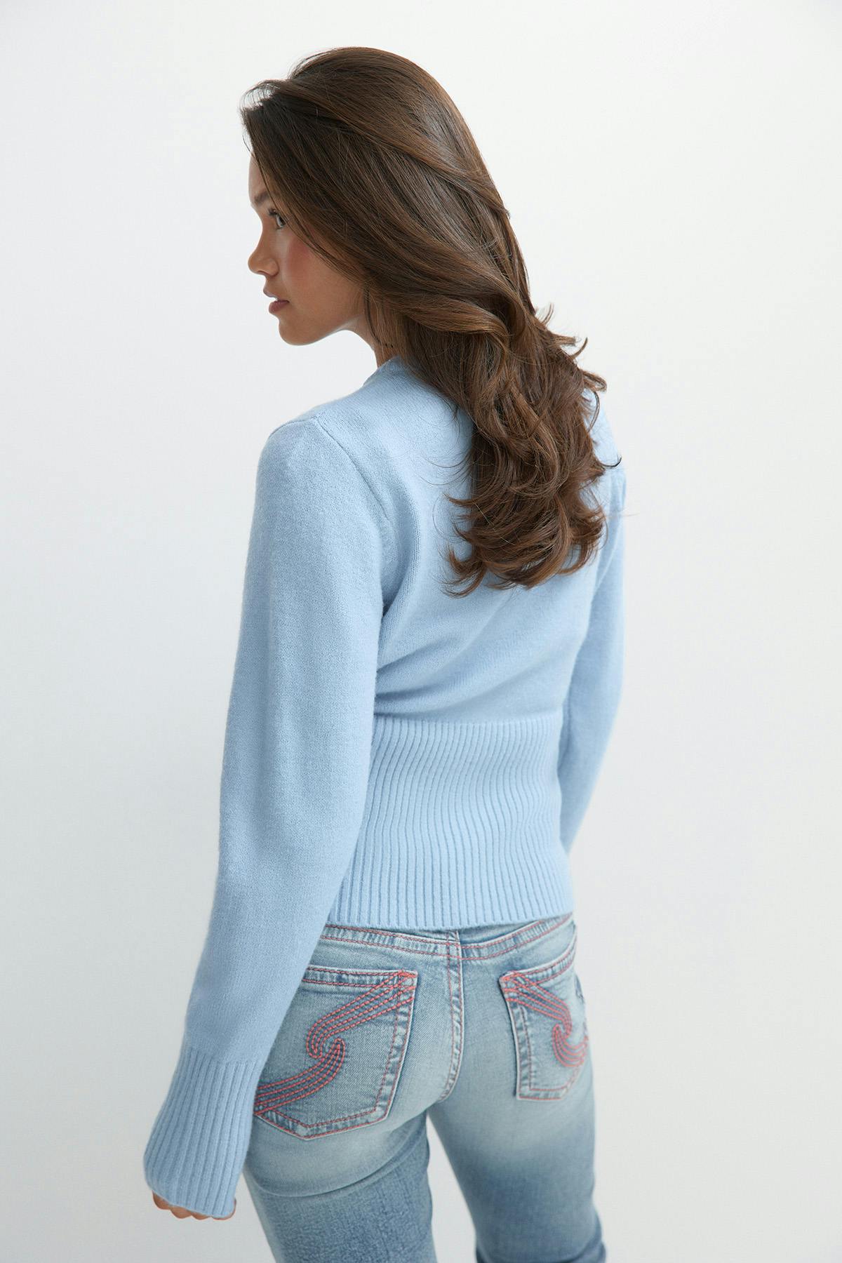 Y shaped knitted cardigan
