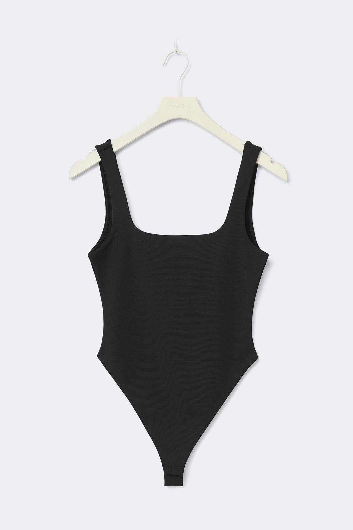 Square neck body