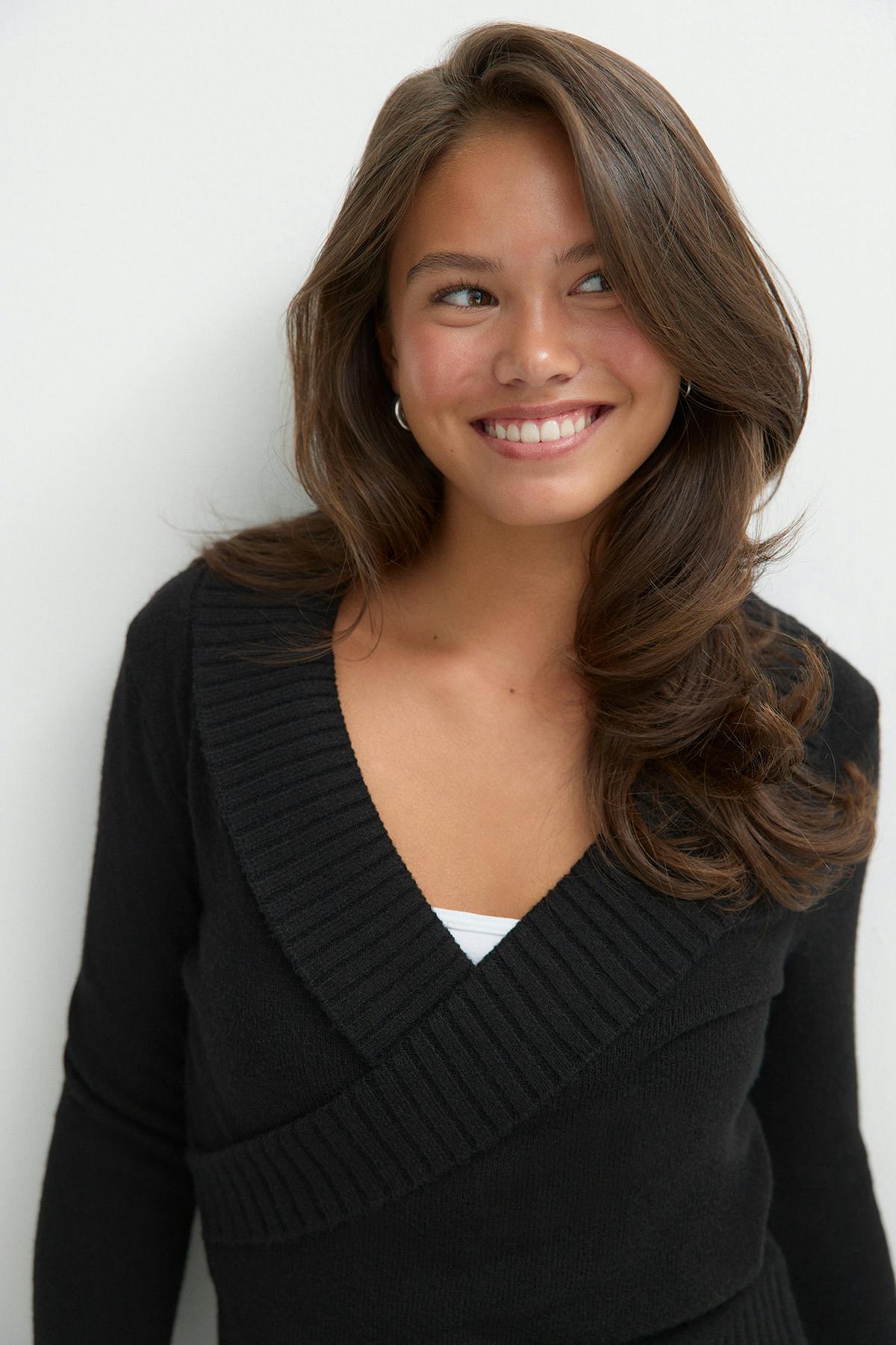 Y knitted wrap sweater