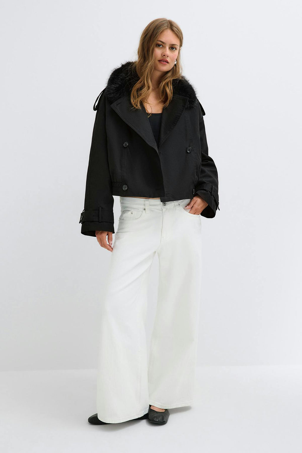Short faux fur collar jacket