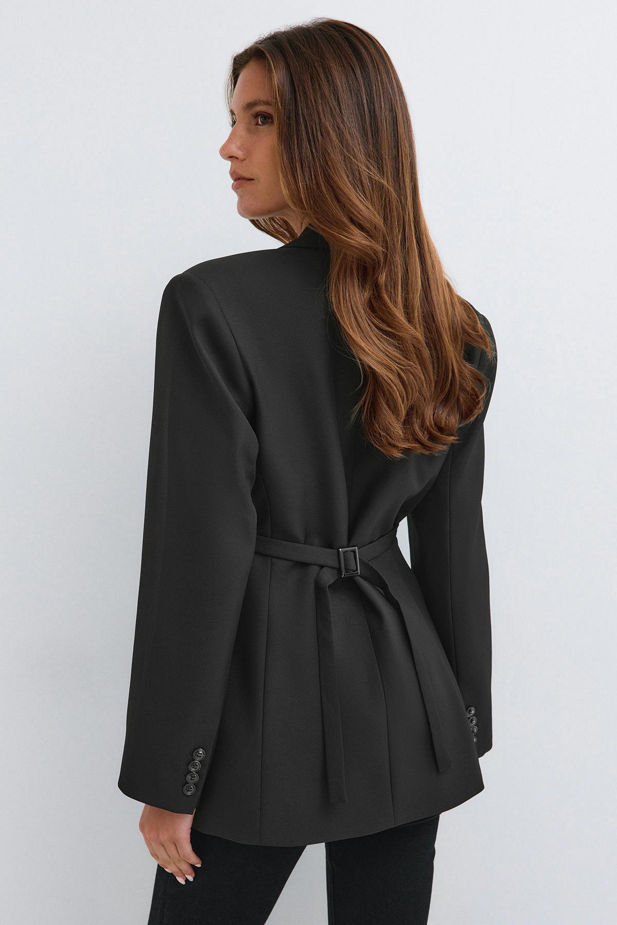 Shaped blazer