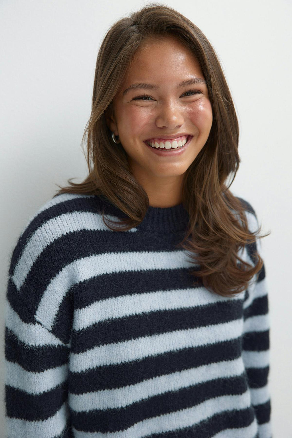 Y knitted crew neck sweater