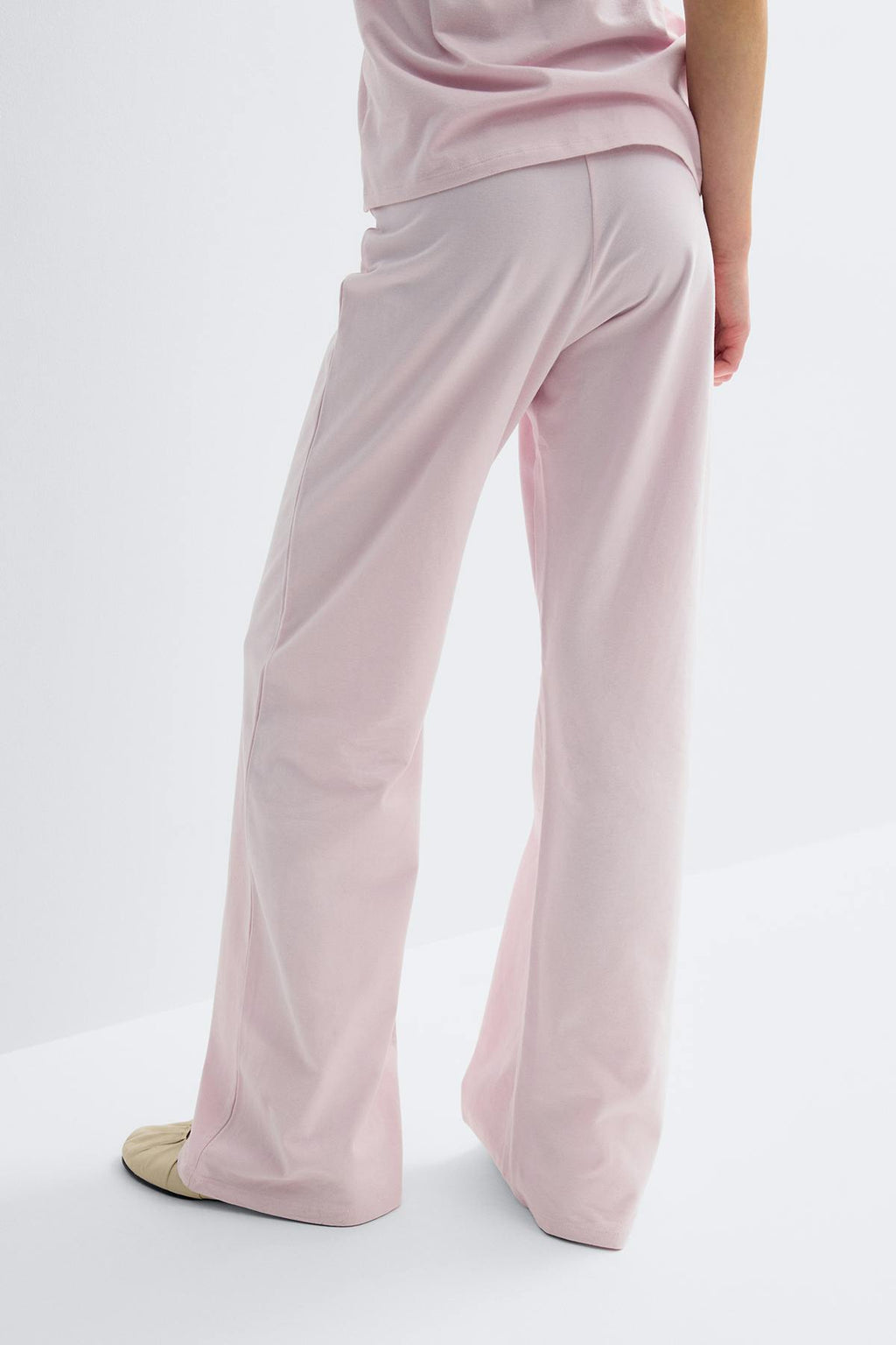 Y detail trousers