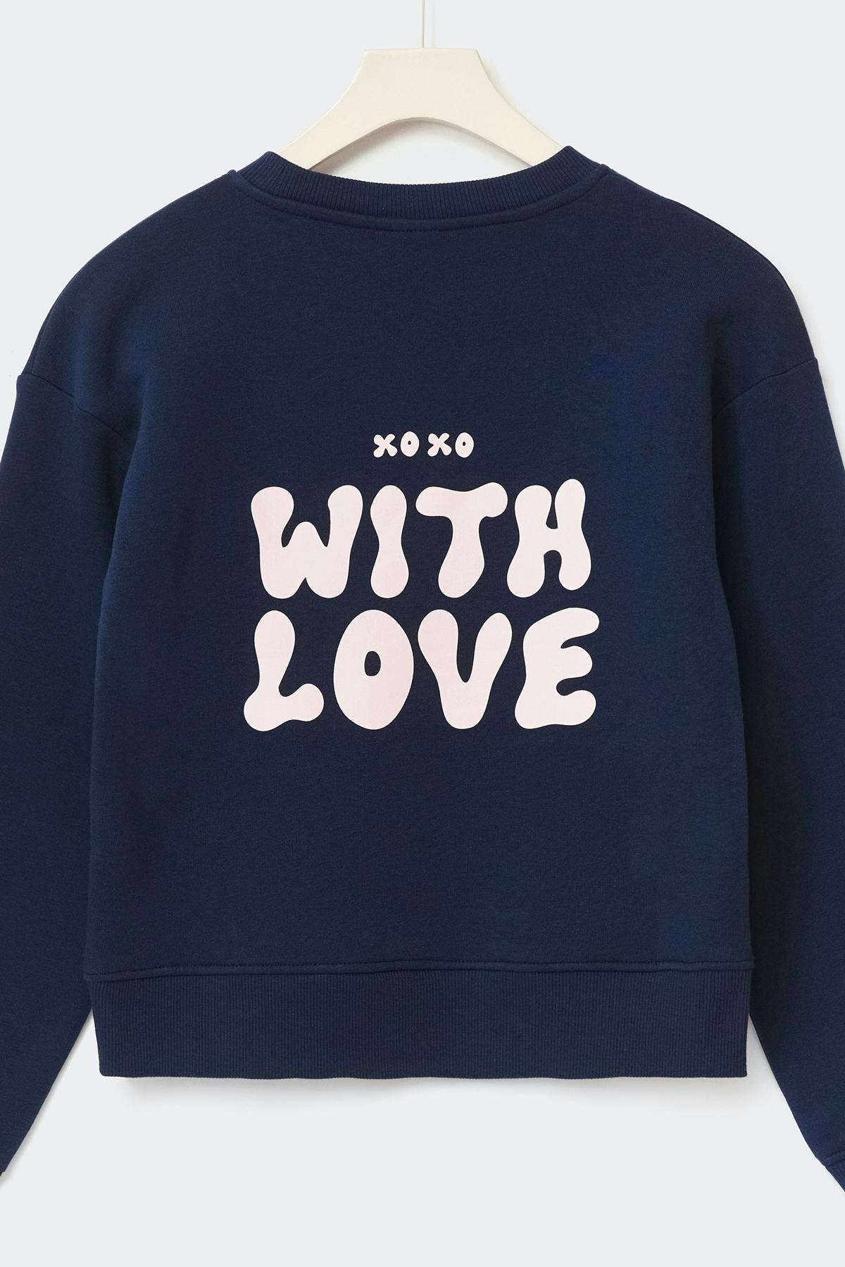 Y printed sweater
