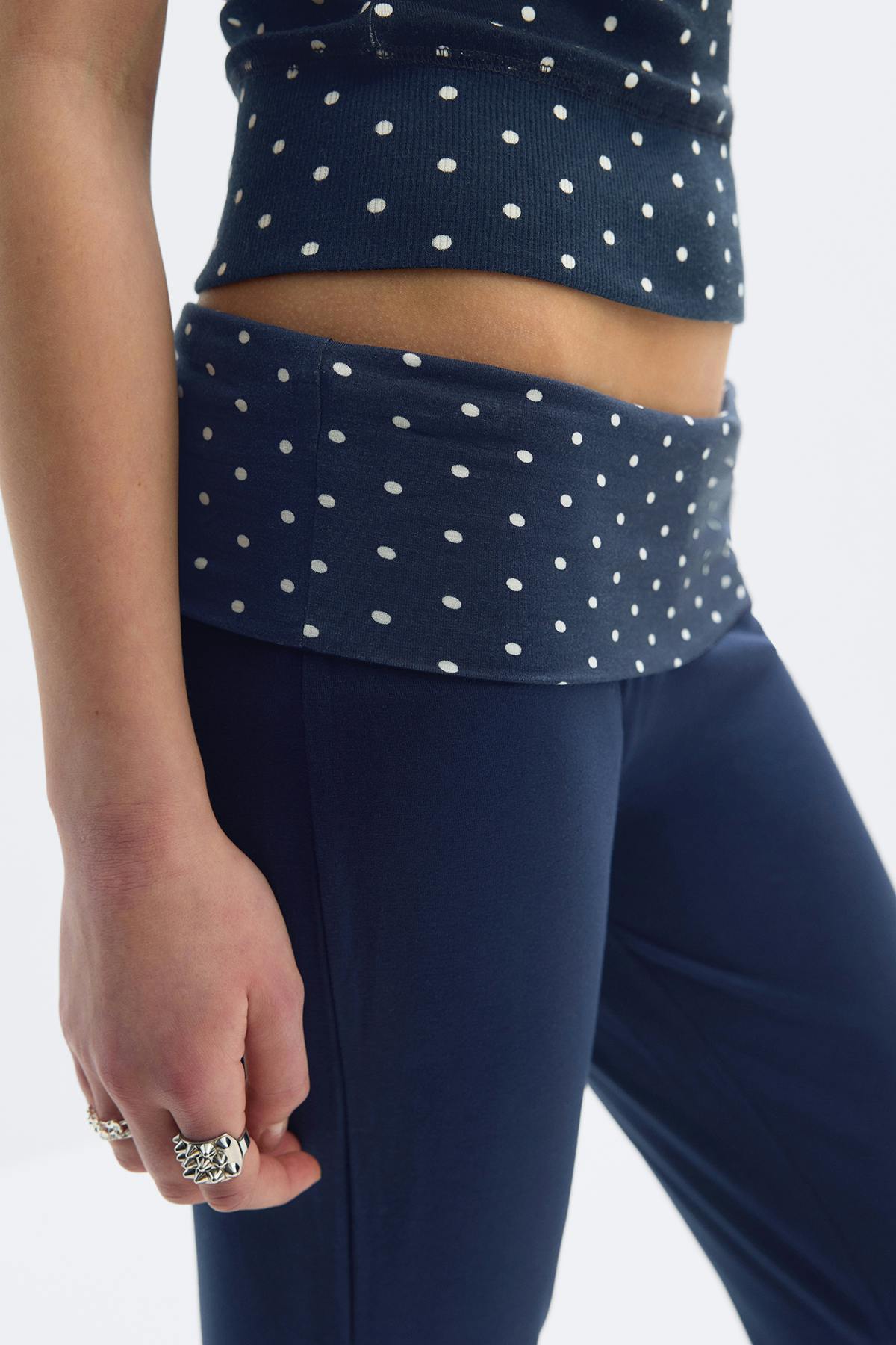 Y low waist yoga leggings