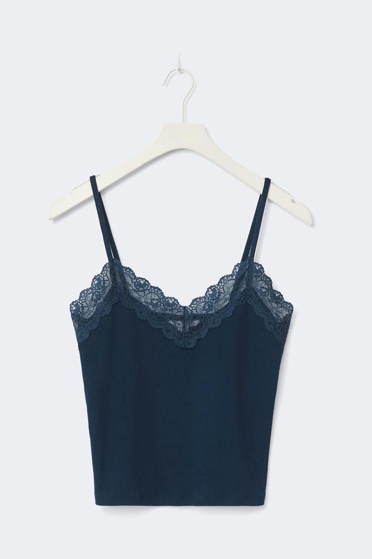 14+ lace detail tank top