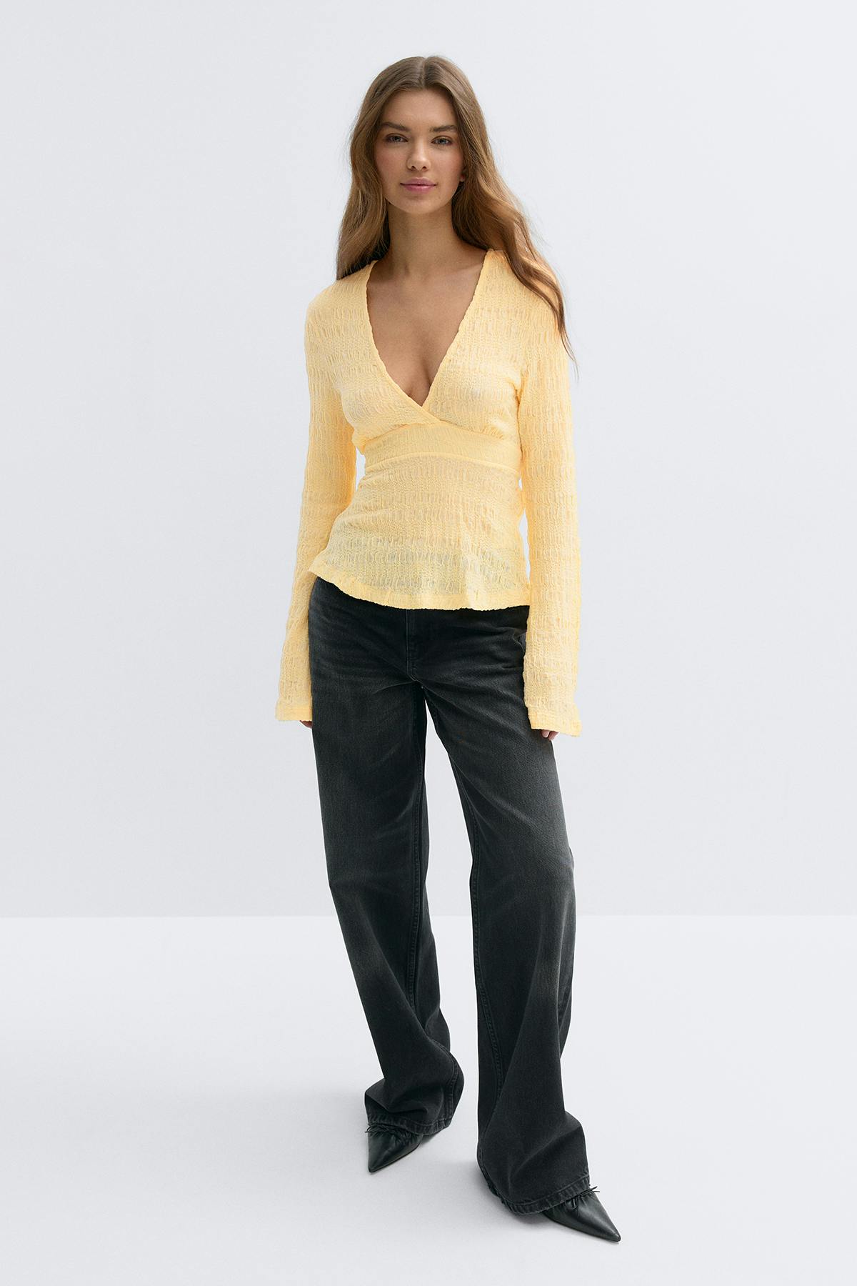 Tie back top