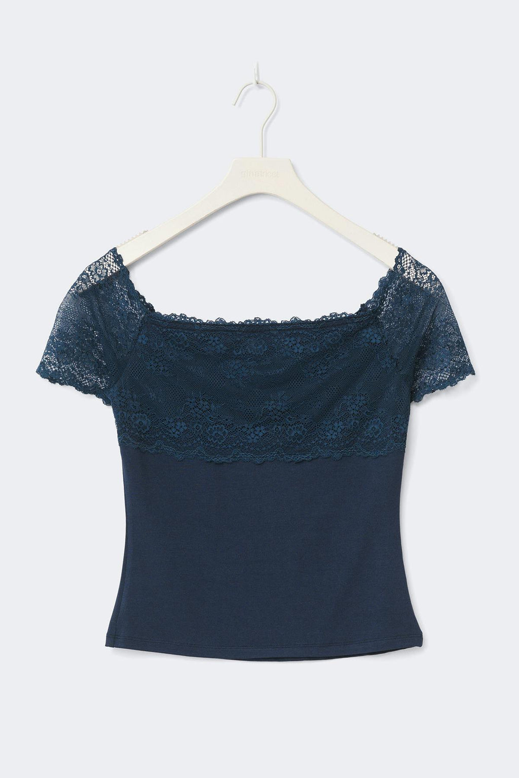 14+ lace detail top