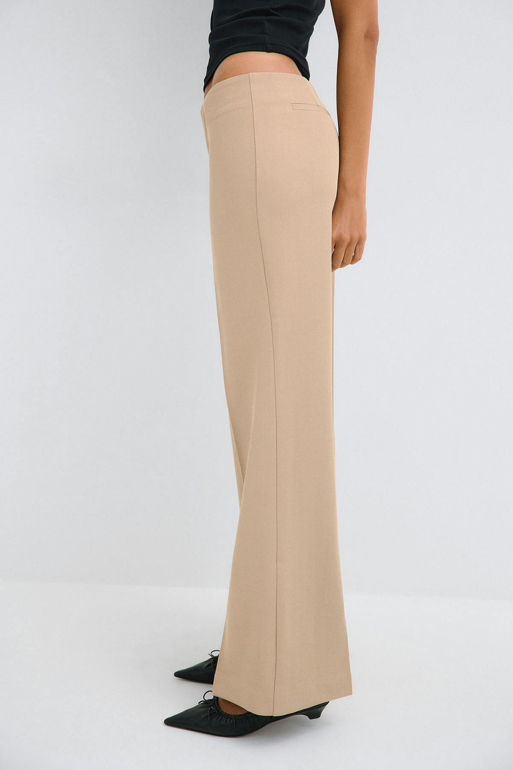 Timeless low straight trousers